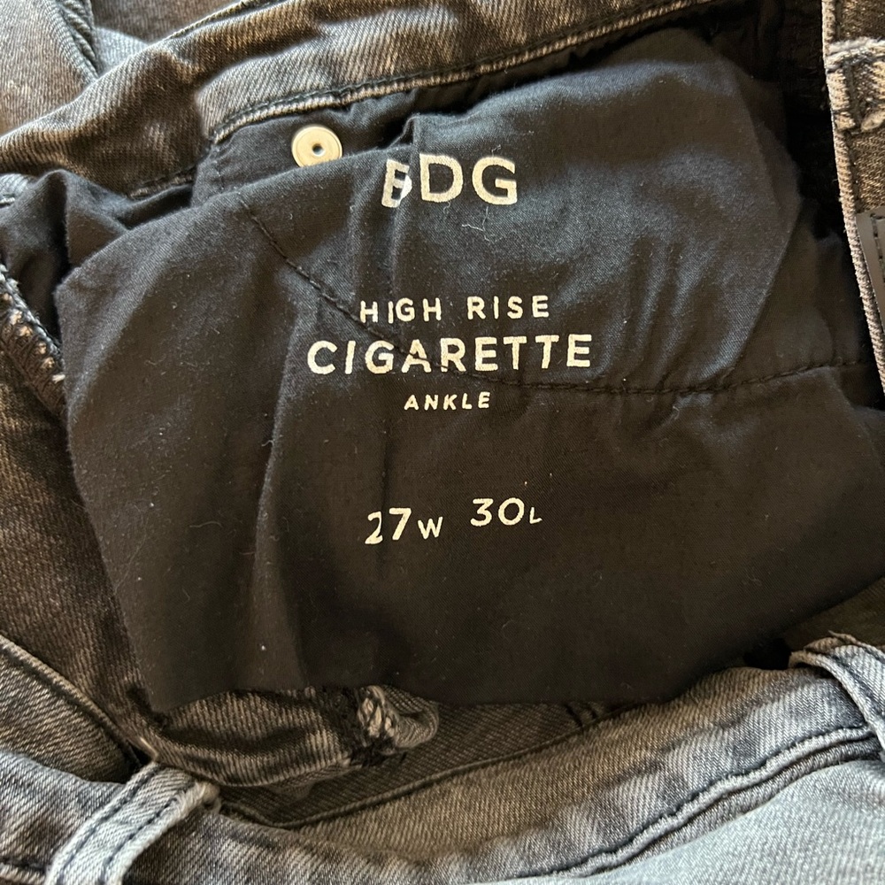 BDG Jeans - Picture 9 of 9